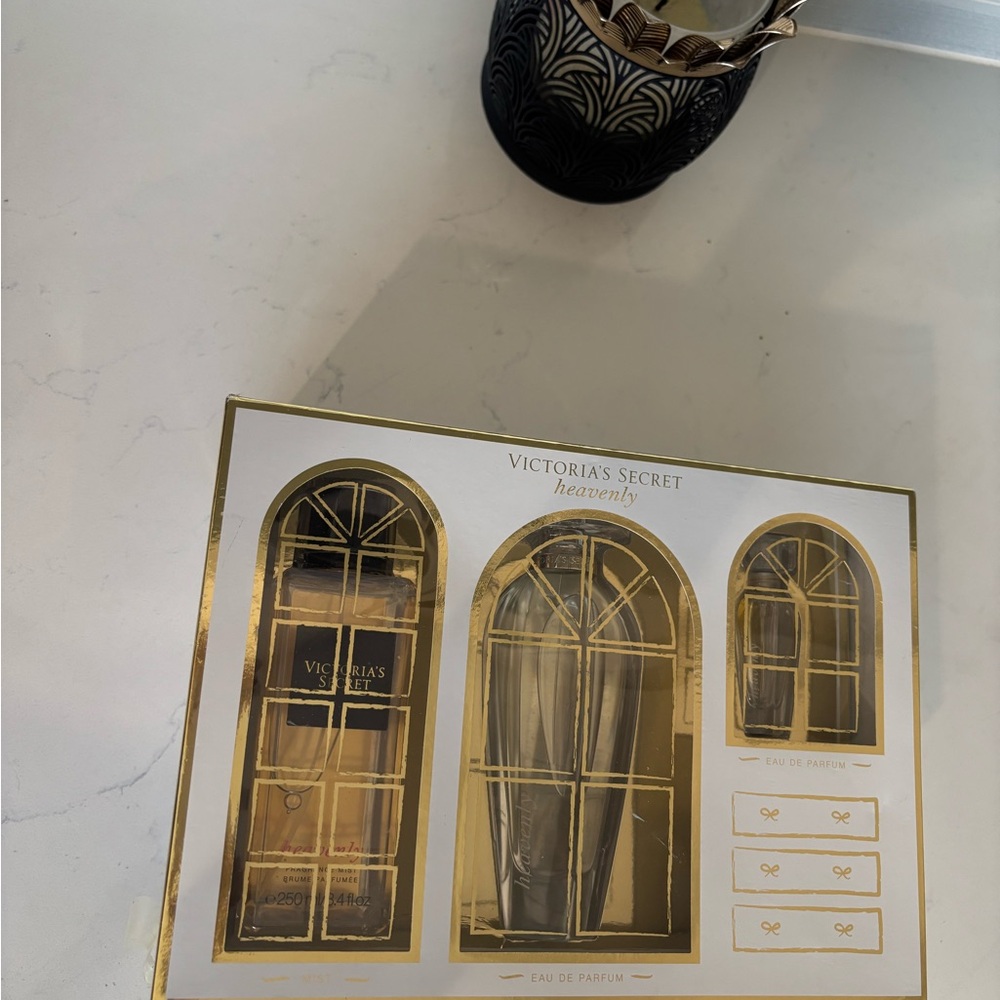 Victoria's Secret Heavenly Perfume Gift Set with Gold Accents VINTAGE